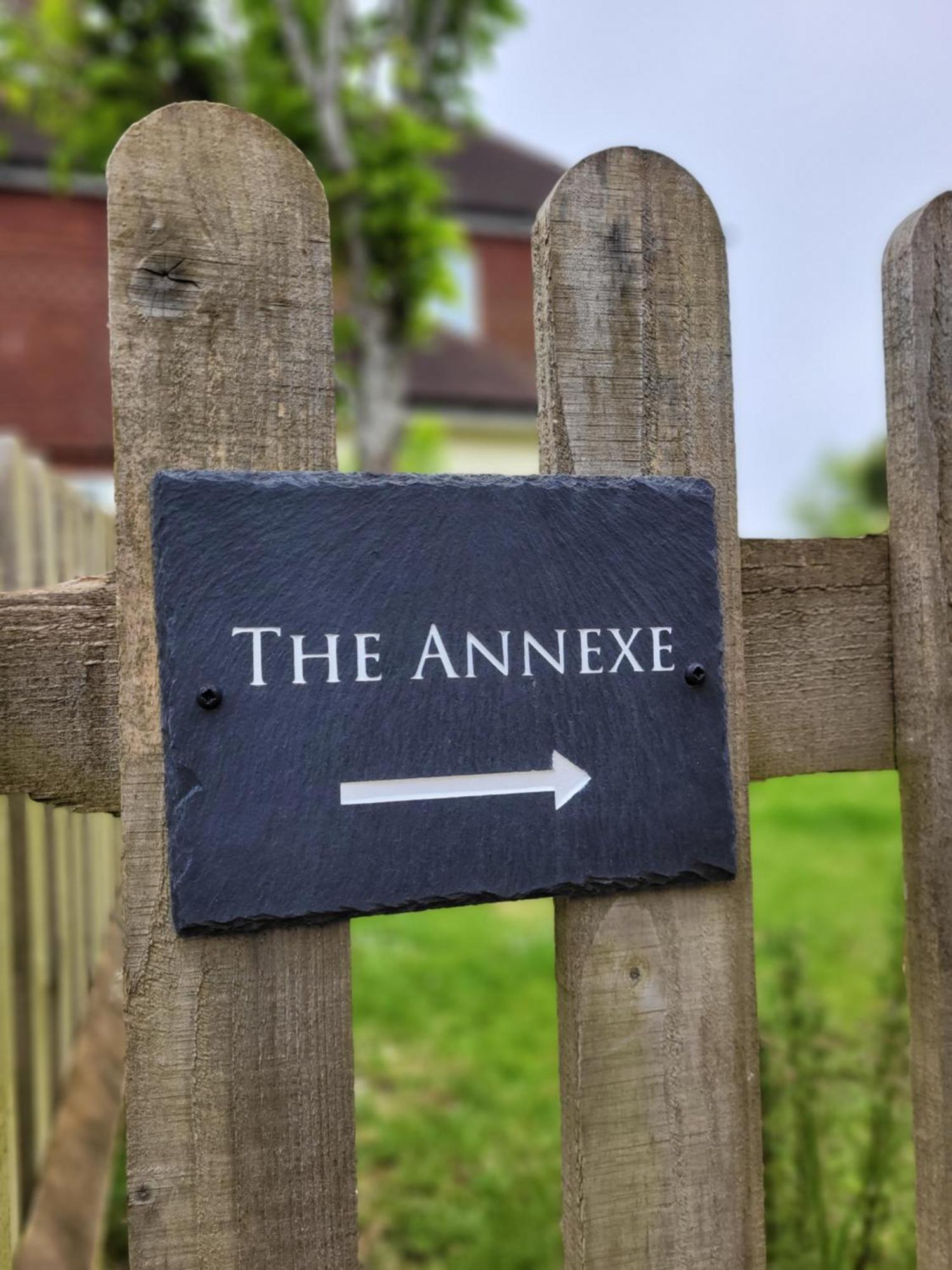 The Annexe At Albourne Villa Exterior photo